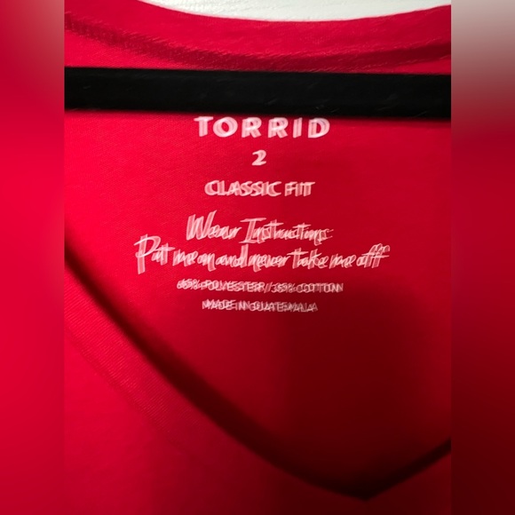 Red long sleeve - Picture 2 of 2